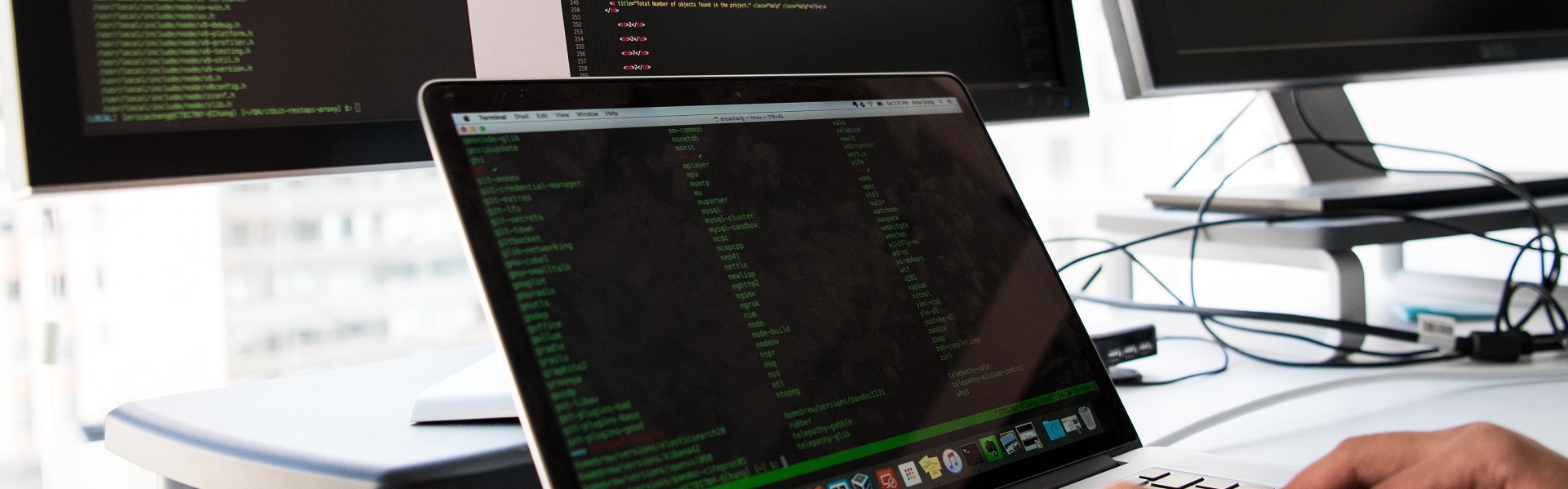 <h3>sistemas y servicios de alto rendimiento, fiabilidad y productividad para sus soluciones de gesti&oacute;n.</h3>
